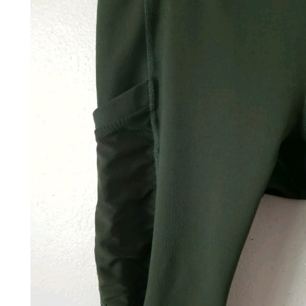 Fabletics Size M Solid Green Crop Length Shirred … - image 3